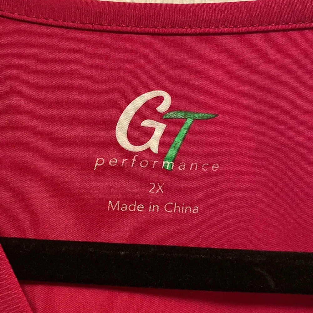 NWOT GT Performance Scrub Top…size 2X - Picture 3 of 4
